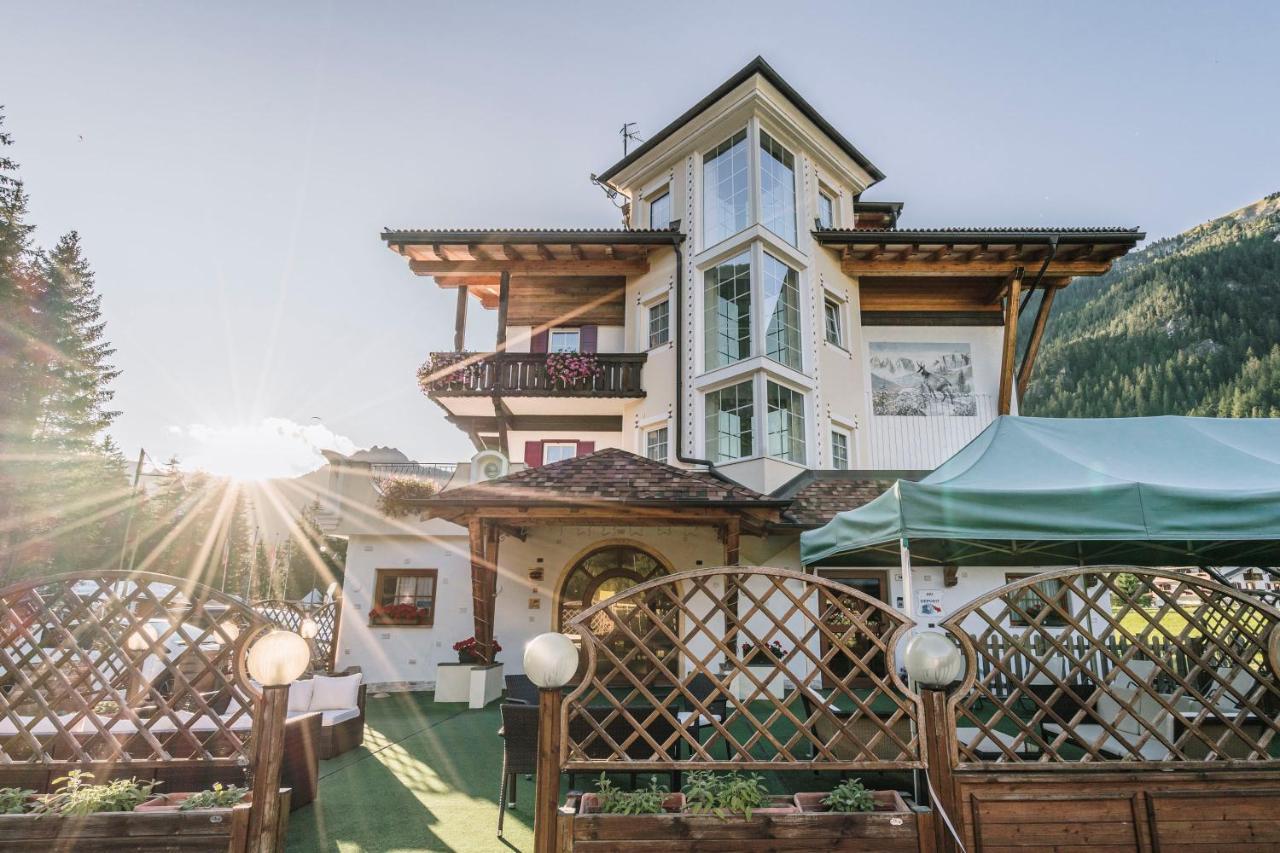 Chalet Pineta Relax Location Canazei Exterior foto