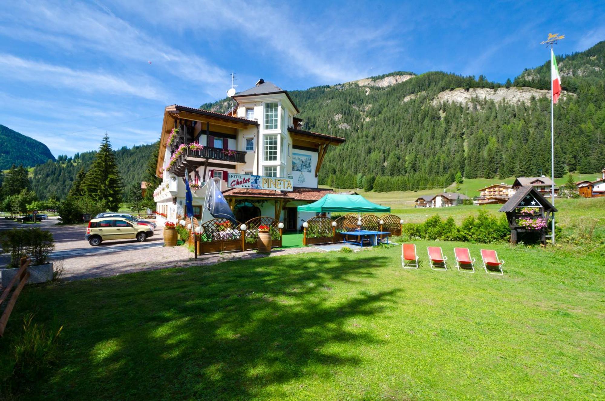Chalet Pineta Relax Location Canazei Exterior foto