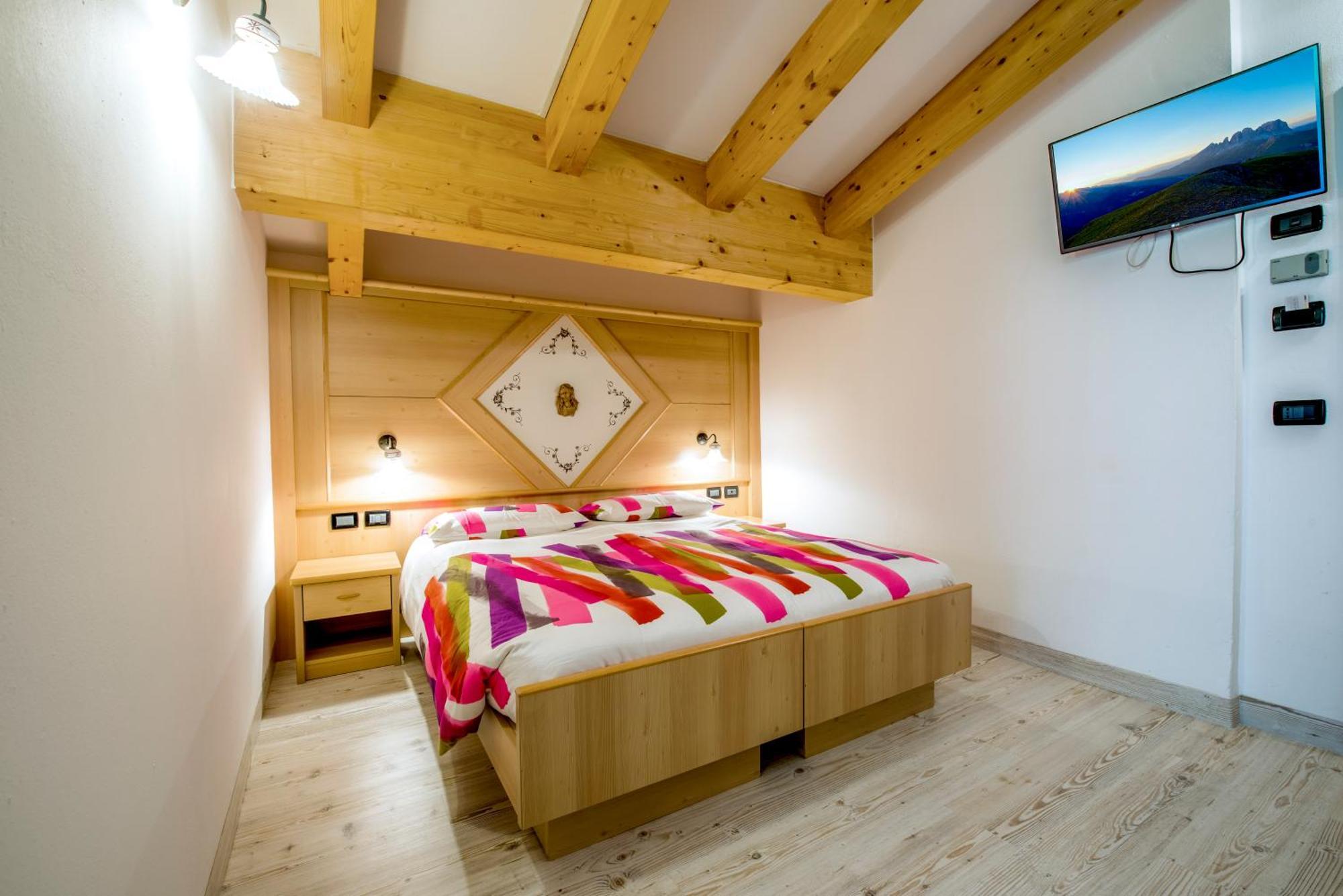 Chalet Pineta Relax Location Canazei Exterior foto