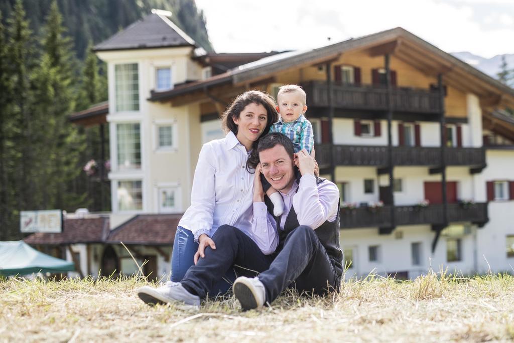 Chalet Pineta Relax Location Canazei Exterior foto